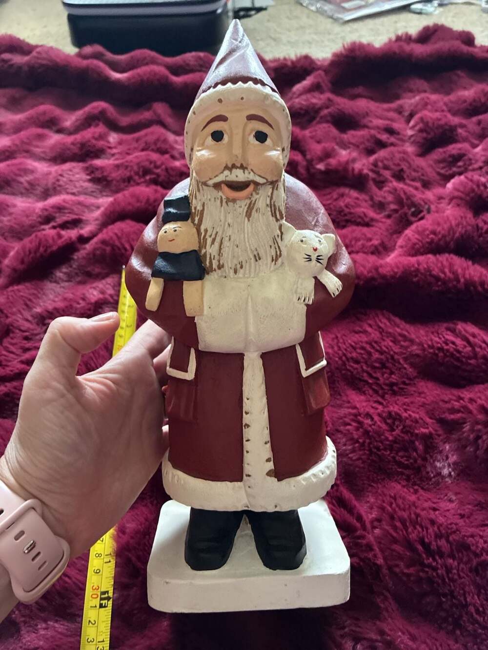 Vintage Silvestri Santa Claus Figurine Holding Doll And Cat Plaster Chalkware A7